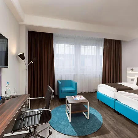 Western Airport Готель 4*
